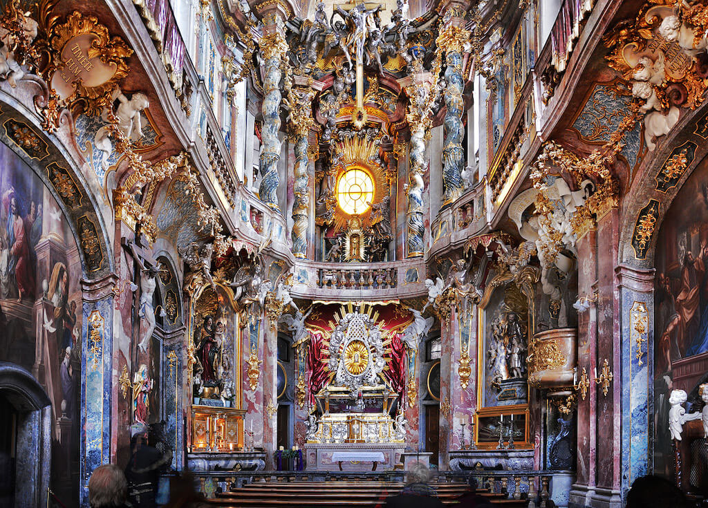 Sehenswürdigkeiten in München fotografieren: Die Asamkirche