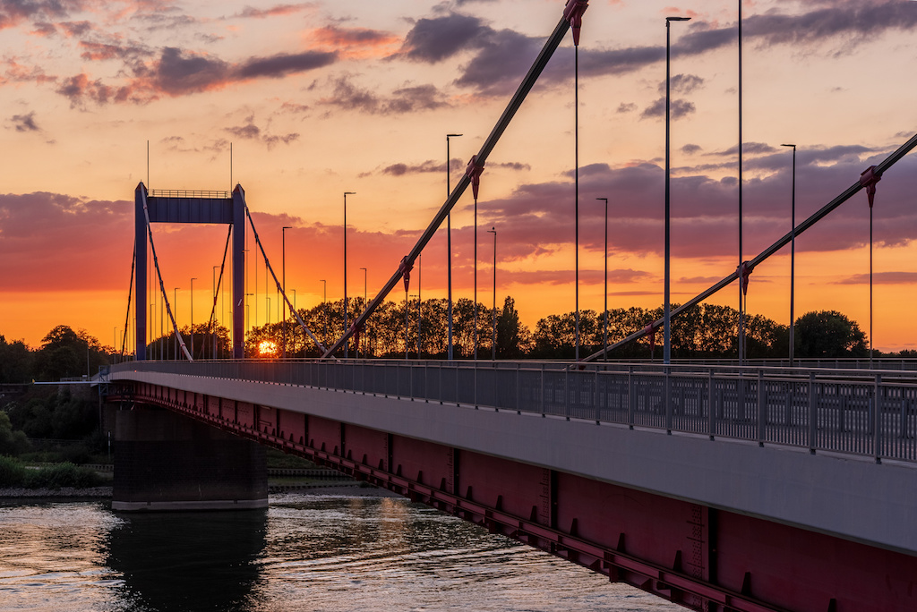 Brücken in Duisburg in Szene setzen Brücken in Duisburg in Szene setzen