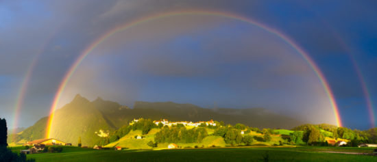 Regenbogen in Greyerz von EE-Photos 