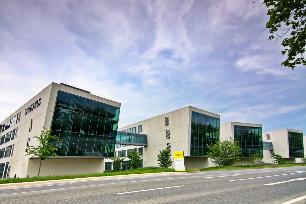 Sartorius Bürogebäude-Komplex in Göttingen, modernes architektonisches Ensemble.